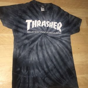 gray tie dye thrasher shirt in a unisex small